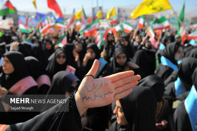  غلامی: دانش‌آموزان با شعار مرگ بر استکبار جهان را بیدار کردند - پارس فوتبال