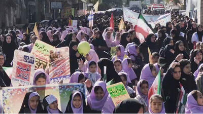  راهپیمایی ۱۳ آبان در شهر سامان چهارمحال و بختیاری - پارس فوتبال