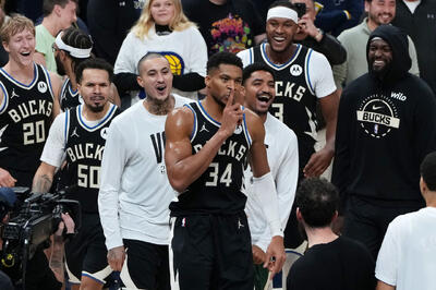  بسکتبال NBA | حلول روح کوبی در یانیس - پارس فوتبال