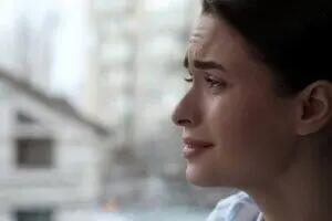  شوک عاطفی چیست و چگونه با آن مقابله کنیم؟
