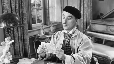  چارلی چاپلین: برای اولین بار در هتلی مجلل اقامت کردم، لباسی خوش‌دوخت پوشیدم و عصایی به دست گرفتم