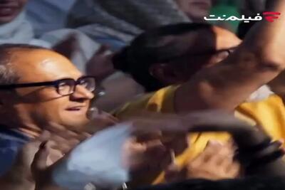  آواز شاد؛ نوازنده ها تو برنامه رامبد جوان جوری شاد زدن که بذاری تماشاچیا پرواز میکنن