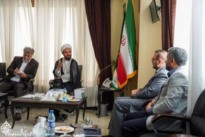  تولید علم و احیای عالمان بزرگ دو راهبرد بنیادین در تحقق تمدن نوین اسلامی است