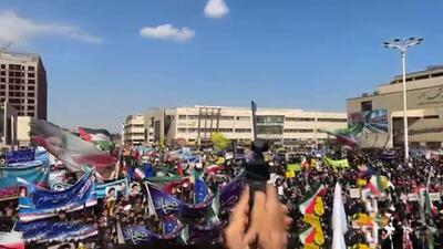  مشهد یکپارچه فریاد شد؛ حضور باشکوه مردم در راهپیمایی ۱۳ آبان