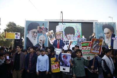  دهه نودی‌های قمی در راهپیمایی روز ۱۳ آبان از آرمان فلسطین می‌گویند+فیلم