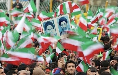  برگزاری با شکوه راهپیمایی ۱۳ آبان در کرمان / نمایش اتحاد مقدس مردم دیار حاج قاسم علیه استکبار جهانی+فیلم