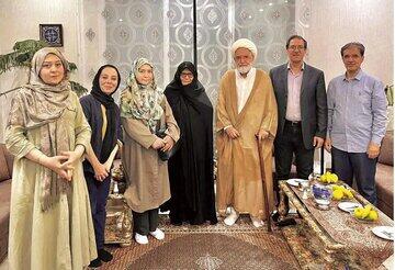  حمله کوبنده روزنامه اصولگرا به کروبی!