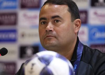  سرمربی آخال: سپاهان با تیم‌ داوران 14 نفره بود!