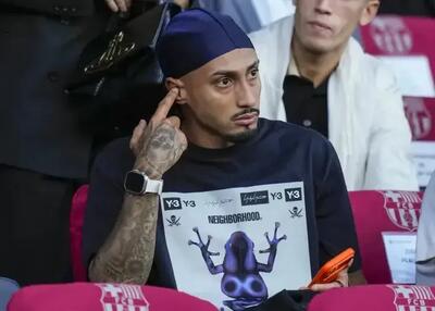  اعتراض رافینیا به بی‌عدالتی بزرگ سال (عکس)