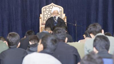  امام جمعه یزد: طلبگی مسئولیتی الهی برای هدایت جامعه است
