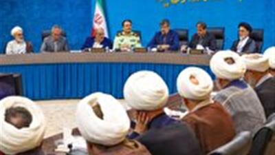  بررسی دغدغه‌های اجتماعی، اقتصادی و فرهنگی در نشست استاندار یزد با جامعه روحانیت