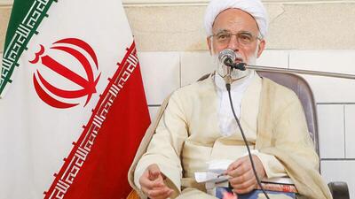  توسعه پایدار با خودکفایی، نیروی انسانی کارآمد و تقویت روحیه مقاومت محقق می‌شود