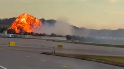  لحظه سقوط هواپیما در شهر لوئیزویل آمریکا