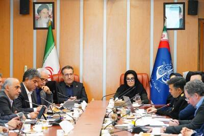  مدیرعامل سازمان بنادر: توسعه زیرساخت‌ها و نوسازی تجهیزات با وجود تحریم‌ها ادامه دارد