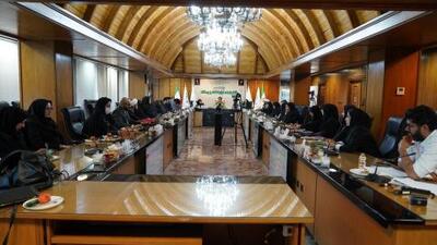  والدگری در عصر هوش مصنوعی نیازمند یادگیری مستمر است