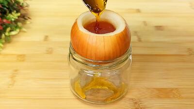  طرز تهیه معجون طبیعی برای درمان سرفه و پاکسازی ریه ها با پیاز و عسل