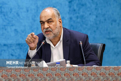  نماینده مجلس: اگر مسئولان قادر به رفع مشکلات آب نیستند، حداقل بگویند مردم دعای باران بخوانند