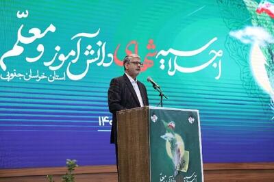  مدارس سنگرهای فرهنگی در برابر تهاجم نرم دشمن است