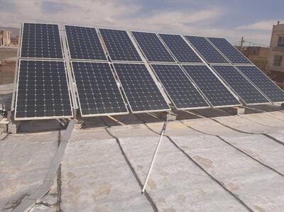  کسب درآمد ۲۰۸۴ میلیارد ریالی خانوارهای دارای نیروگاه‌های خورشیدی در فارس