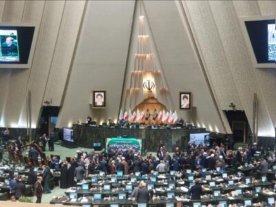  ببینید | نطق عجیب نماینده مجلس: جمهوری اسلامی، رابین هود نیست! آقایان نماینده! دود موتورهای افشاگری شما جمهوری اسلامی را خفه کرده است! - کلبه سرگرمی