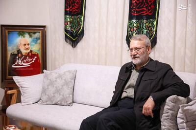  عکس/ دیدار لاریجانی با خانواده شهید کاظمی