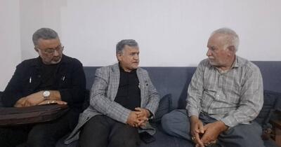  دیدار دبیرکل موتلفه با خانواده شهید عجمیان