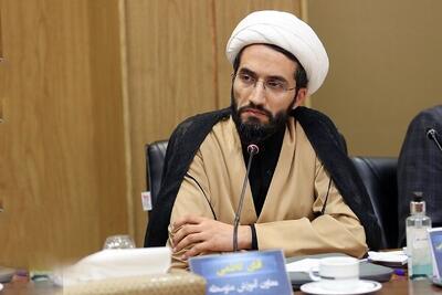  فهم بیشتر دانش آموزان از مفهوم اقتدار با توزیع بسته‌های ایرانمون