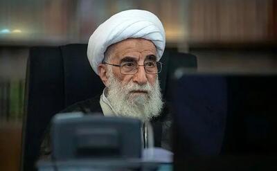  آیت‌الله جنتی: آمریکا تمام راه‌ها را برای شکست مردم ایران امتحان کرد