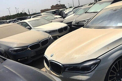  توقیف 156 خودرو لوکس قاچاق در سه انبار