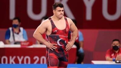  محرومیت قهرمان کشتی ترکیه لغو شد - پارس فوتبال