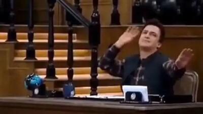  فیلم آواز شاد / حرکات موزون و شیطونی حامد آهنگی با آهنگ عربی که هی توبه میکنه باز میره