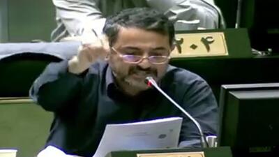  جمهوری اسلامی ساختار است نه پارتیزان نه رابین هود و نه دن کیشوت به قول حاج کاظم آژانس شیشه‌ای دود موتور‌های صوتی افشاگرانه شما جمهوری اسلامی را خفه کرده است