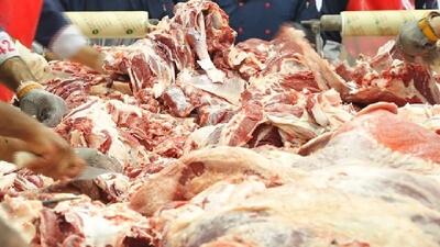  کشتارگاه‌های غیرمجاز حاشیه شهرهای لرستان؛ نتیجهٔ ضعف نظارت یا فقر معیشتی؟