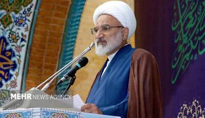  امام جمعه آبادان: منطقه آزاد اروند باید الگوی مدیریت جهادی شود