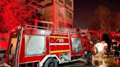  نجات جان ۳۰ نفر در حادثه آتش‌سوزی یک مجتمع مسکونی زنجان