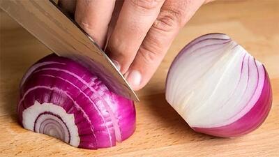  چرا خرد کردن پیاز اشکمان را در می‌آورد؟