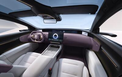  هوش مصنوعی پشت فرمان/ عملکرد خیره‌کننده سیستم خودران هواوی را تماشا کنید(فیلم)