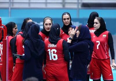  زنان والیبالیست ایران در ریاض به یاد صابر