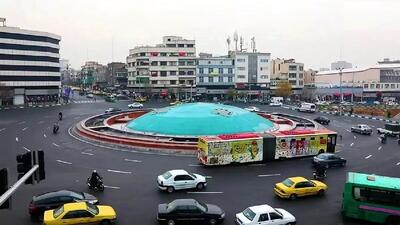  اولین عکس از مجسمه زانو زدن پادشاه رم در میدان انقلاب