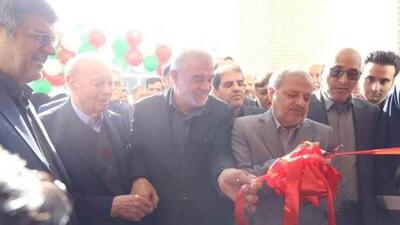  افتتاح مدرسه در یزد