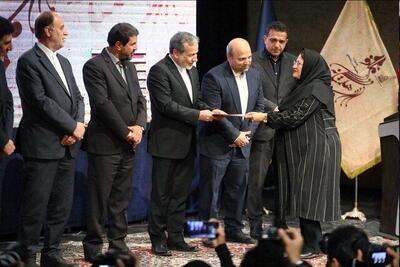  عراقچی: اگر روایت اول را ما نسازیم، دشمن واقعیت را تحریف می‌کند/ رسانه، ضلع سوم میدان و دیپلماسی است