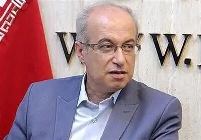  تعداد دانشجویان پزشکی را باید محدود کنیم