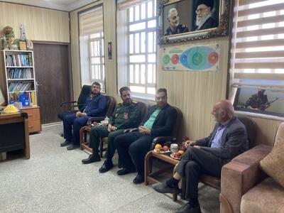  دیدار سرپرست بخشداری بفروئیه با  فرمانده ناحیه مقاومت بسیج میبد