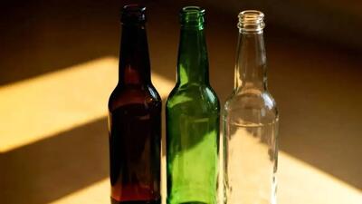  چرا بطری‌ های ماء الشعیر سبز یا قهوه‌ای هستند؟ پاسخ شگفت‌ انگیز!