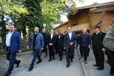  افشاگری در دانشگاه D8: وزیرخارجه و استاندار همدان در دل حواشی!