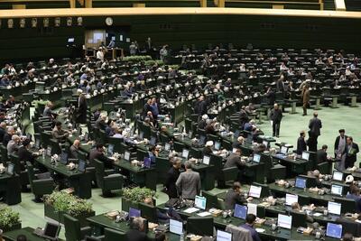  نماینده مجلس: آمریکایی ها از هیچ ظلمی علیه ملت ایران دریغ نکرده اند