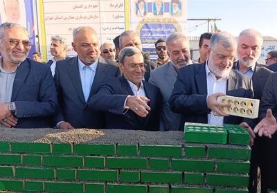  خشت‌گذاری 5 مدرسه و افتتاح مجتمع آموزشی شهدای خدمت در بهارستان - تسنیم
