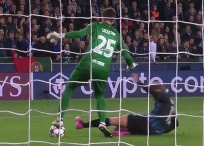  اشتباه بزرگ شزنی: وی‌ای‌آر به داد بارسا رسید!