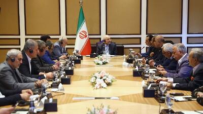  قالیباف: ظرفیت مبادلات اقتصادی ایران و پاکستان باید از ۳ میلیارد به ۱۰ میلیارد دلار برسد