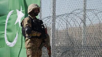  پاکستان مناطق مرزی افغانستان را گلوله‌باران کرد